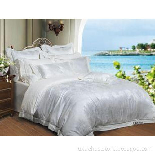 Silk Hand Feeling Jacquard Luxury Bed Sets , Frilled Pillow